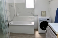 Maison à vendre à VILLERS ALLERAND (51), une maison principale sur deux niveaux, un logement indépendant, une piscine extérieure  ;