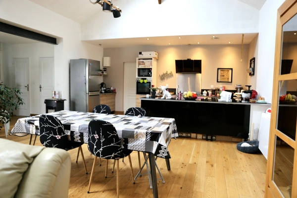 Dpt Marne (51), à vendre REIMS maison de plain pied composée de trois chambres, sur une parcelle de 463m2.