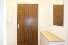 Dpt Marne (51), à louer REIMS, boulevard Pasteur, un appartement T1 au second étage meublé
