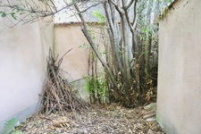 A vendre maison louée de plain pied+parking+garage : Clairmarais, 2 chambres, 2 cours   REIMS (51)
