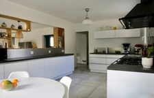 A vendre à Villers-Allerand une maison 160m2 : 5 chambres ; deux studios indepandants 35m2 et 55m2 ;