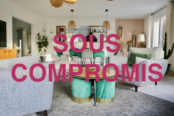A vendre à Villers-Allerand une maison 160m2 : 5 chambres ; deux studios indepandants 35m2 et 55m2 ;