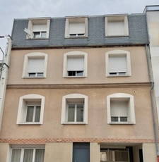 Appartement au premier étage à vendre 2 pièces REIMS (51), libre de toutes occupations ;