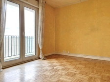 Dpt Marne (51), à vendre REIMS un appartement au quatrième et dernier étage, un balcon, une cave, 