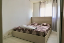 Dpt Marne (51), à vendre REIMS un appartement au quatrième et dernier étage, un balcon, une cave, 