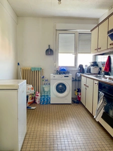 Dpt Marne (51), à vendre REIMS un appartement au quatrième et dernier étage, un balcon, une cave, 
