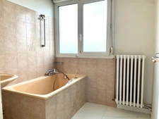 Dpt Marne (51), à vendre REIMS un appartement au quatrième et dernier étage, un balcon, une cave, 