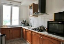 A vendre maison louée de plain pied+parking+garage : Clairmarais, 2 chambres, 2 cours   REIMS (51)