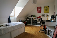 A vendre à Villers-Allerand une maison 160m2 : 5 chambres ; deux studios indepandants 35m2 et 55m2 ;