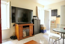 Appartement vendu LOUÉ, au premier étage, secteur Clairmarais REIMS (51)