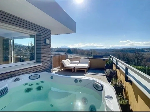 Appartement à vendre 5 pièces Attique à VETRAZ MONTHOUX (74)