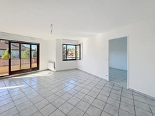 3-room apartment for sale in Ville-la-Grand (74)