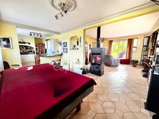  Maison spacieuse avec jardin fleuri et piscine intérieure LANDEDA (29)