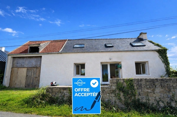 Maison 3 chambres avec hangar – Travaux à prévoir – Beau potentiel PLOUNEVEZ LOCHRIST (29)