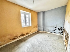 Maison 3 chambres avec hangar – Travaux à prévoir – Beau potentiel PLOUNEVEZ LOCHRIST (29)