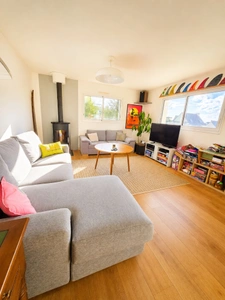 Maison contemporaine de 175 m² – Vie de plain-pied – Centre de Lannilis