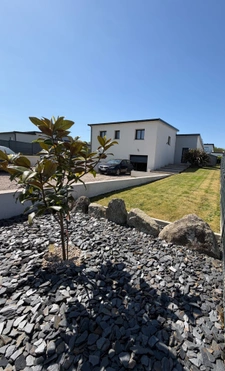 Superbe Maison contemporaine lumineuse avec terrasse et suite parentale – à découvrir ! TREGLONOU (29)