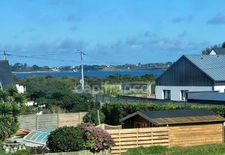  Maison spacieuse avec jardin fleuri et piscine intérieure LANDEDA (29)