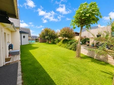 Maison contemporaine de 175 m² – Vie de plain-pied – Centre de Lannilis
