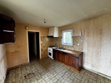 Maison 3 chambres avec hangar – Travaux à prévoir – Beau potentiel PLOUNEVEZ LOCHRIST (29)