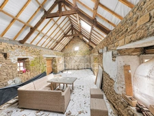 Corps de ferme 110 m² avec dépendances et hangar sur 4000 m² KERNILIS (29)
