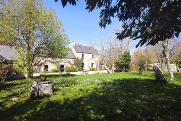 Propriete à vendre 7 pièces PLOUNEOUR TREZ / BRIGNOGAN- PLAGES (29)