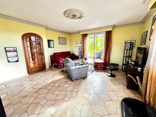  Maison spacieuse avec jardin fleuri et piscine intérieure LANDEDA (29)
