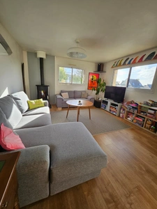 Maison contemporaine de 175 m² – Vie de plain-pied – Centre de Lannilis