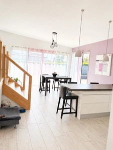 Superbe Maison contemporaine lumineuse avec terrasse et suite parentale – à découvrir ! TREGLONOU (29)
