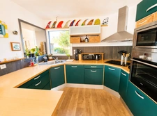 Maison contemporaine de 175 m² – Vie de plain-pied – Centre de Lannilis