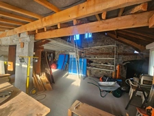 Dpt Hautes Alpes (05), à vendre CHATEAUROUX maison/grange   d'environ 250 m2 à rénover entiérement avec grange,garage et un beau terrain de presque 9000 m2