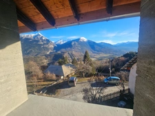 Dpt Hautes Alpes (05), à vendre CHATEAUROUX maison/grange   d'environ 250 m2 à rénover entiérement avec grange,garage et un beau terrain de presque 9000 m2