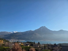 Appartement à vendre 2/3 pièces avec 2 TERRASSES Dont une de 35 M2 vue Panoramique  Lac et Montagnes sur SAVINES LE LAC (05) , Dans une résidence neuve style villa  plein Sud ,livrable été 2026