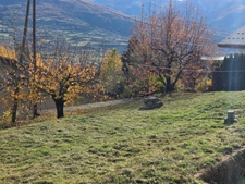 Maison à vendre  maison de 5 chambres EMBRUN (05) avec grand terrain de 2000 M2,poossibilité d'y faire 2 appartements et de détacher une partie du terrain pour construction
