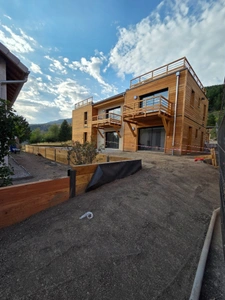 Appartement à vendre 4 pièces ,vue  Lac et Montagnes sur SAVINES LE LAC (05) , Dans une résidence en construction style villa  plein Sud ,livrable été 2026