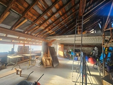 Dpt Hautes Alpes (05), à vendre CHATEAUROUX maison/grange   d'environ 250 m2 à rénover entiérement avec grange,garage et un beau terrain de presque 9000 m2