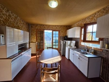 Maison à vendre  maison de 5 chambres EMBRUN (05) avec grand terrain de 2000 M2,poossibilité d'y faire 2 appartements et de détacher une partie du terrain pour construction