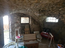 Dpt Hautes Alpes (05), à vendre CHATEAUROUX maison/grange   d'environ 250 m2 à rénover entiérement avec grange,garage et un beau terrain de presque 9000 m2