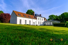  Maison bourgeoise avec piscine sur plus de 13 000 m², cadre calme et intimité préservée