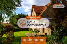 En exclusivité - Propriété avec maison familiale à rénover, dépendance, 18 000 m² de terrain dont 1 terrain à bâtir