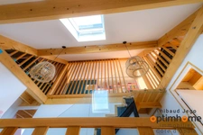 Maison contemporaine récente avec un bel extérieur et vue mer de l'étage