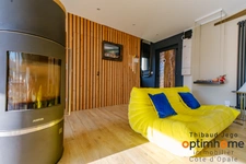 Maison contemporaine récente avec un bel extérieur et vue mer de l'étage