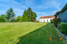  Maison bourgeoise avec piscine sur plus de 14 000 m², cadre calme et intimité préservée