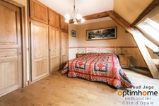 Magnifique Corps de Ferme Rénové à Rety - Deux Habitations, Grange, Dépendances sur Plus de 10 000 m²
