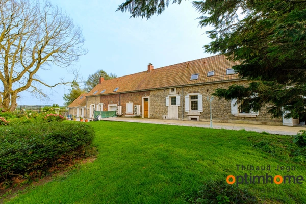 CORPS DE FERME DE CARACTÈRE – PLUS D’1 HECTARE – RETY