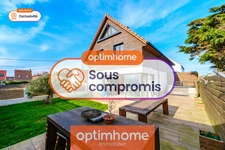 Maison contemporaine récente avec un bel extérieur et vue mer de l'étage