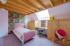 Maison contemporaine récente avec un bel extérieur et vue mer de l'étage