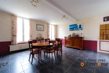  Maison bourgeoise avec piscine sur plus de 14 000 m², cadre calme et intimité préservée