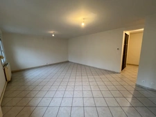 Appartement à louer 4 pièces  (54)