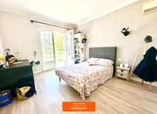 Maison à vendre avec piscine et grand jardin